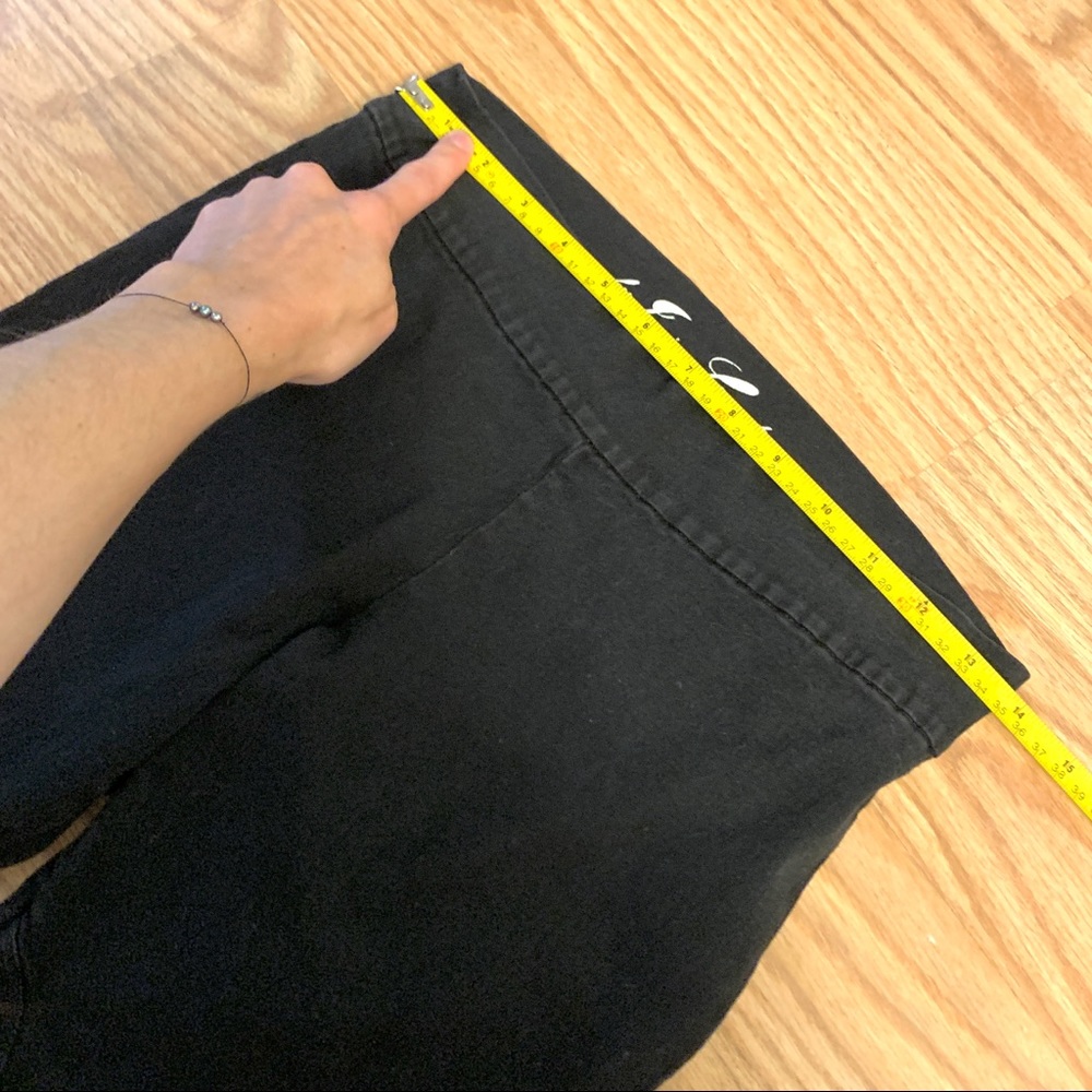 JUICY COUTURE Capris - Picture 14 of 16